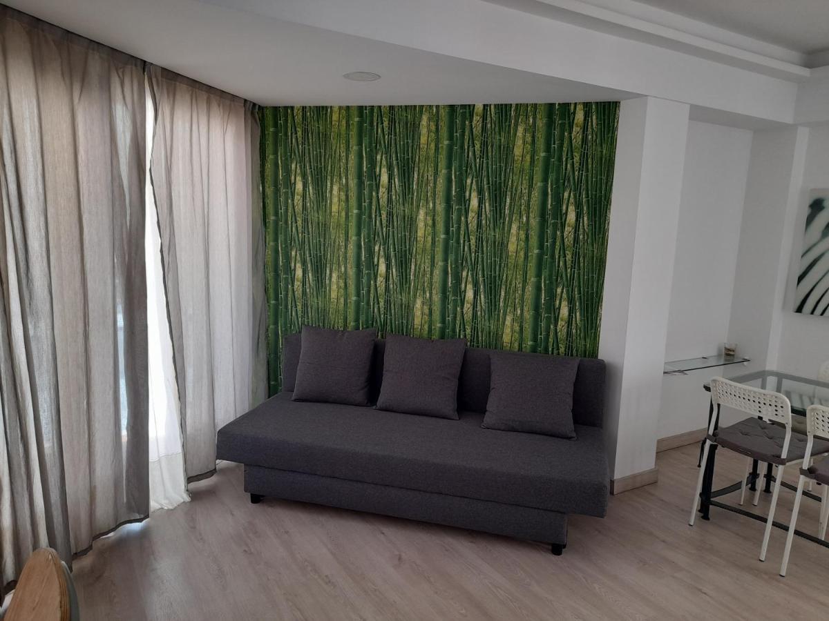 Apartamento Pepita Alay ベナルマデナ エクステリア 写真